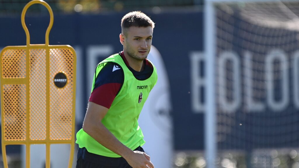 Stefan Posch in allenamento con il Bologna (©Bologna FC 1909)