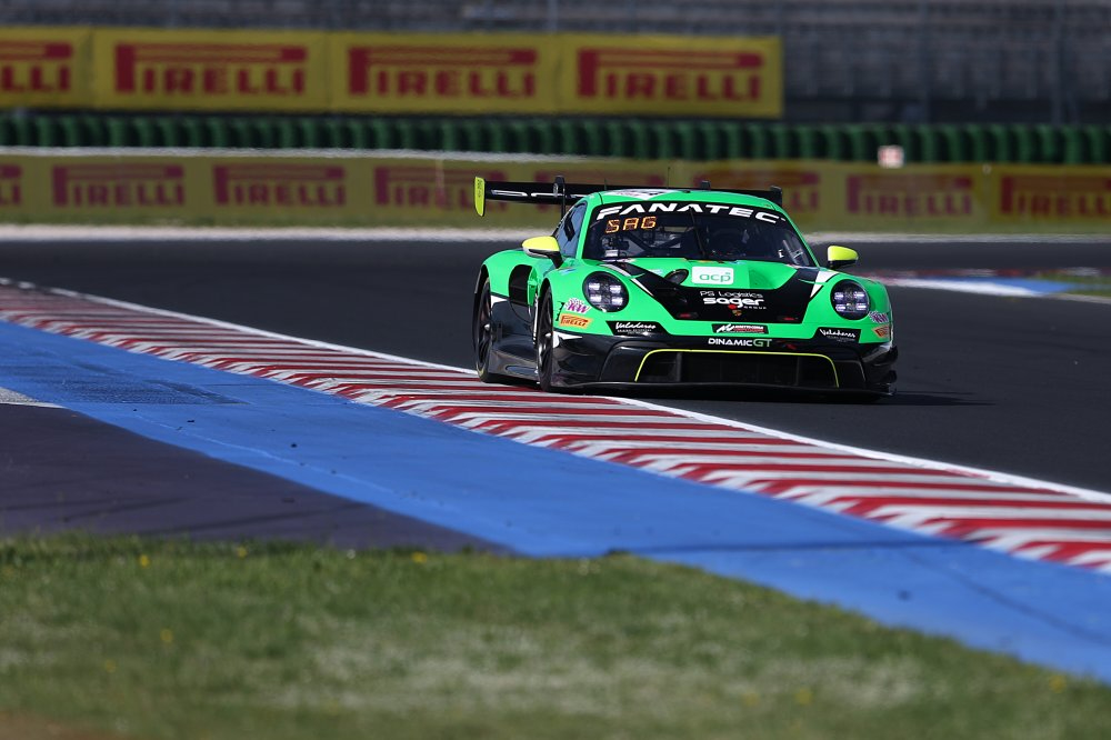 La Porsche del Dinamic GT, terza assoluta nelle pre-qualifiche del GTWCE a Misano (© SRO)