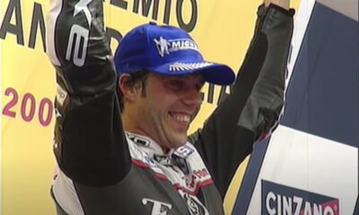 Loris Capirossi durante la cerimonia di premiazione del GP del Mugello 2000