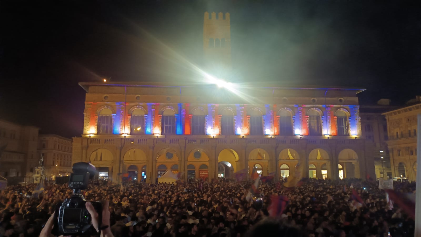 Piazza Maggiore Rossoblu