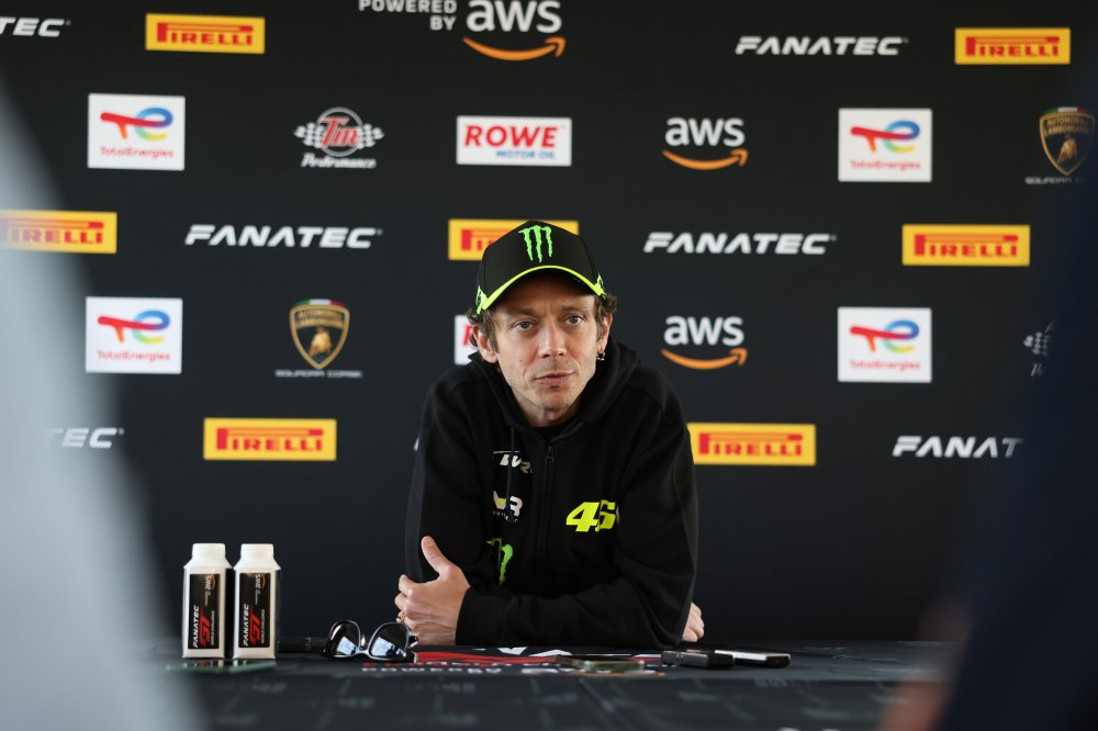 Valentino Rossi in conferenza stampa (© SRO)
