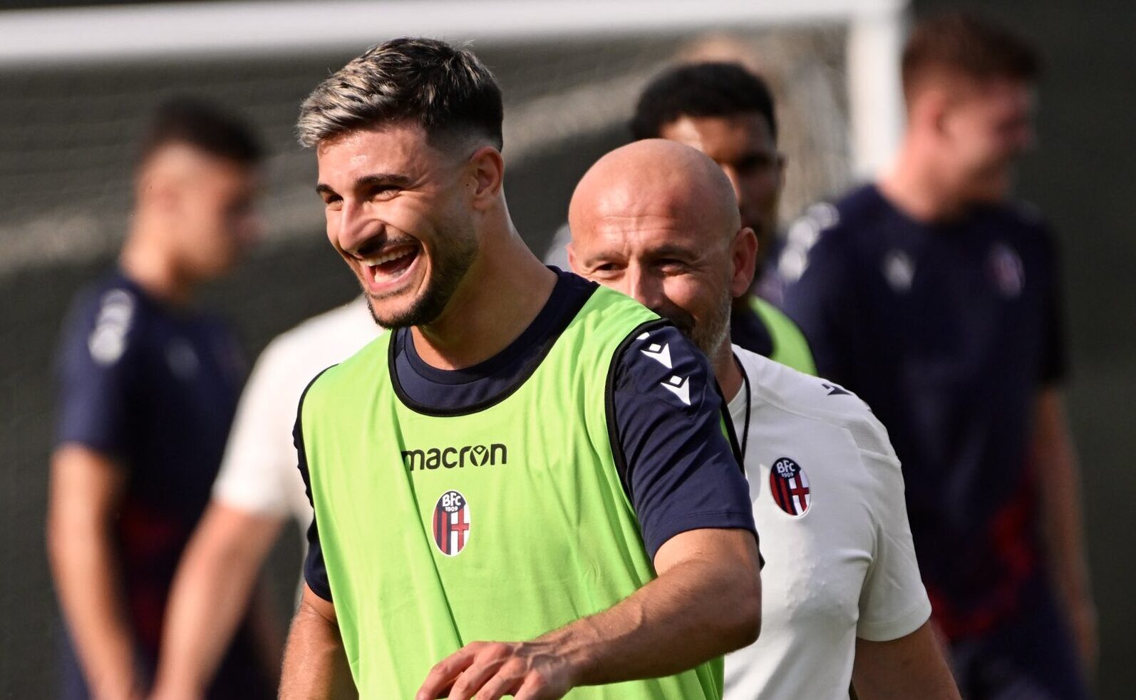 Il tecnico del Bologna Vincenzo Italiano con Riccardo Orsolini - ©Bologna Fc 1909