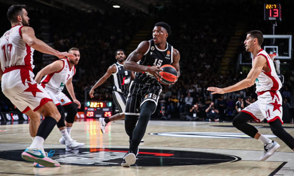 Devontae Cacok prima dell'infortunio(©Virtus Pallacanestro)