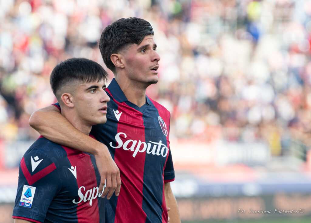 El Azzouzi e Corazza, giocatori del Bologna Calcio (Fonte immagine: Damiano Fiorentini / 1000 Cuori Rossoblù)