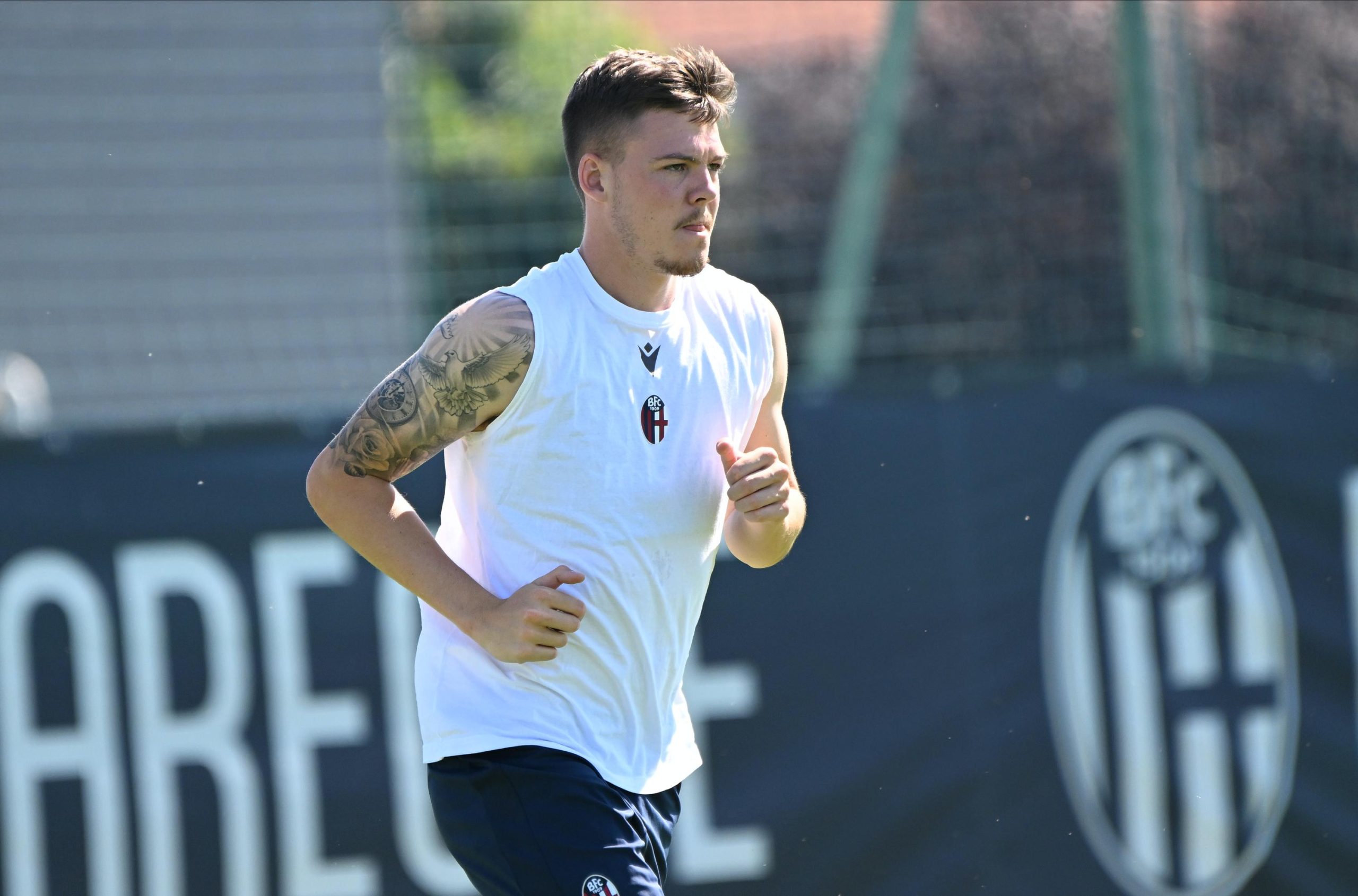 Emil Holm è tra i neo-acquisti del Bologna con ancora zero minuti nelle gambe (© Bologna FC 1909)