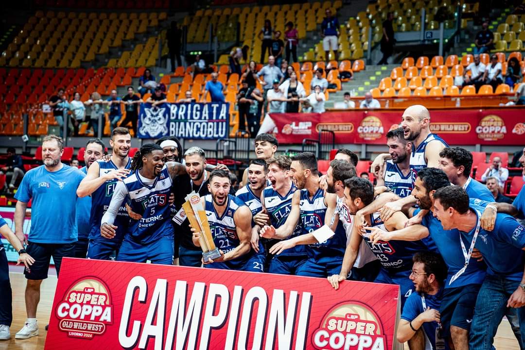 La Fortitudo vince la Supercoppa (©Fortitudo Pallacanestro Bologna 103 Profilo Facebook)