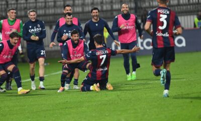 Riccardo Orsolini in gol in Monza Bologna del 2022