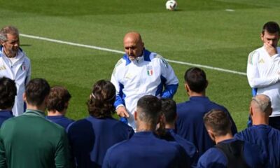 Il CT dell’Italia, Luciano Spalletti, parla agli Azzurri