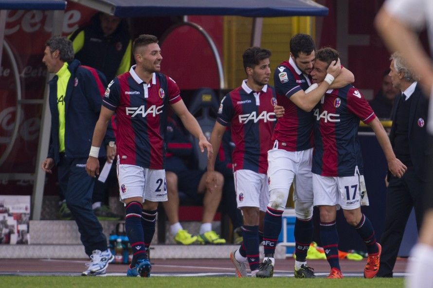 Emanuele Giaccherini festeggia il primo gol col Bologna