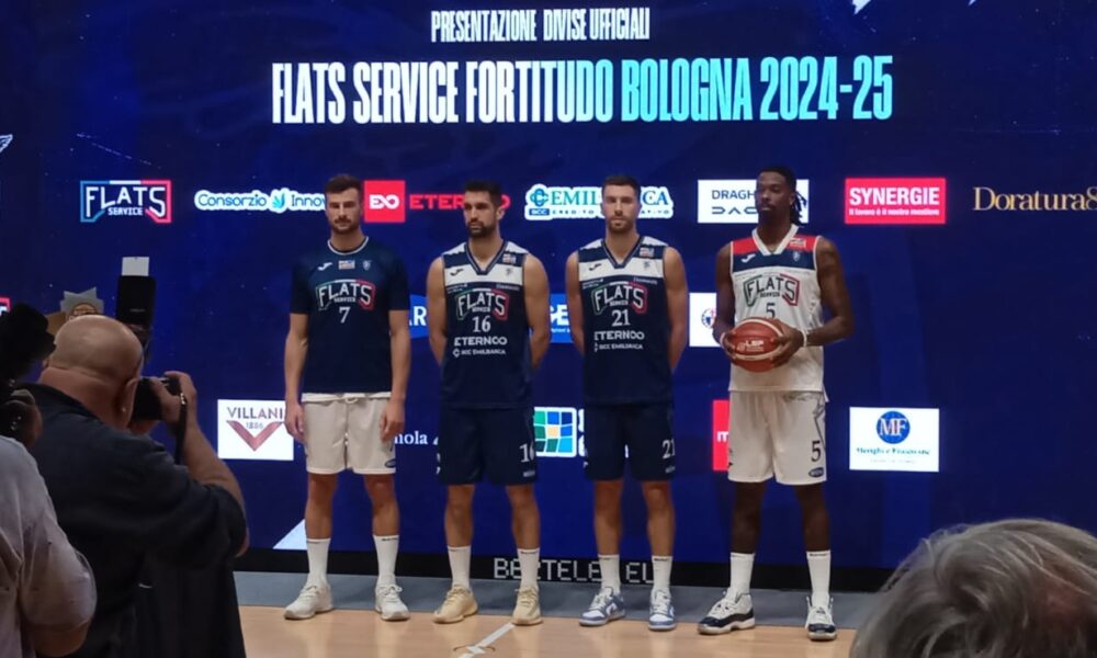 La presentazione delle divise della Fortitudo