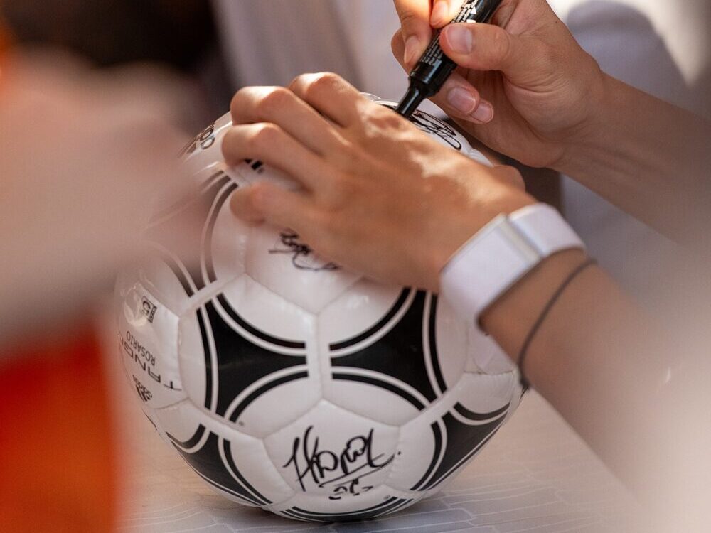 Autografi dei giocatori dello Shakhtar