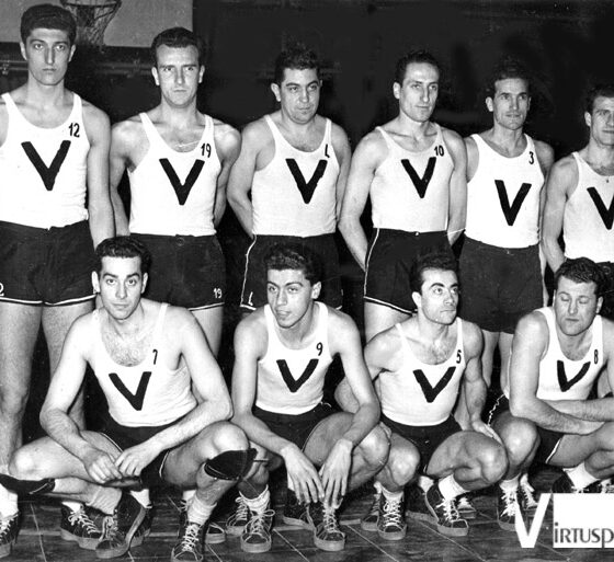 Virtus-Olympique Marsiglia La Virtus 1951/52. In alto: Gambini, Dino Zucchi, Bersani, Ferriani, Vannini, Carlo Negroni. Sotto: Rapini, Bencivenni, Ranuzzi, Battilani