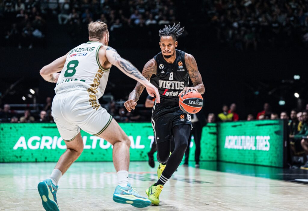 Will Clyburn, 13 punti nel primo tempo (©Virtus Pallacanestro)