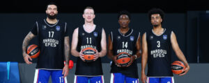 Poirier, Smits, Johnson, Nwora (©Efes Istanbul)