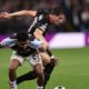 Giovanni Fabbian (© Bologna FC 1909) nella partita di Champions League, Aston Villa vs Bologna.