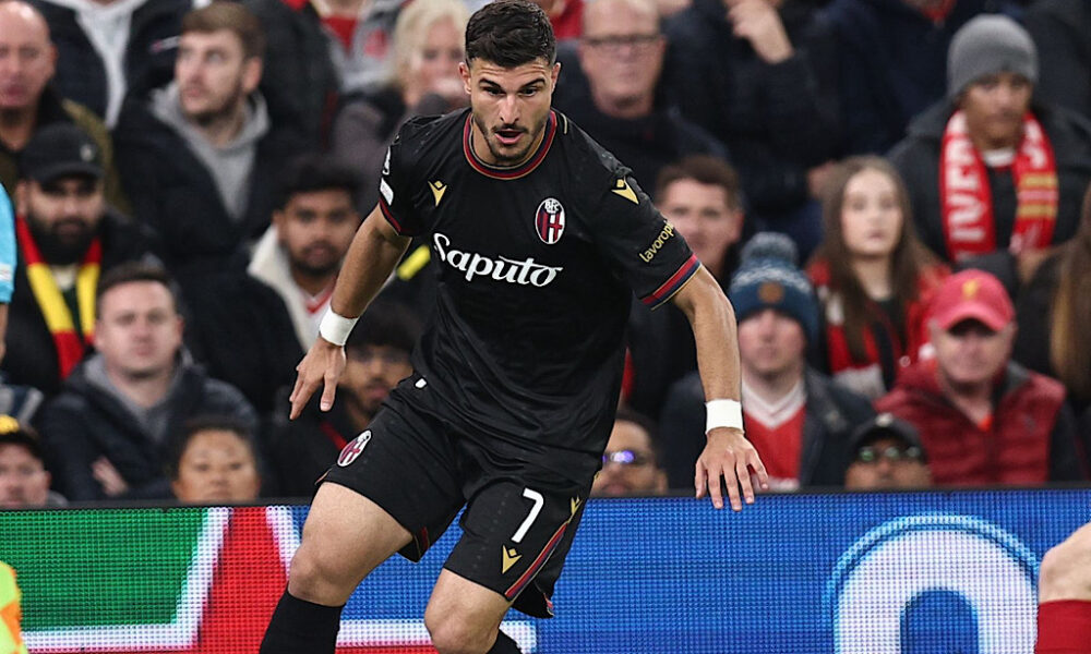 Riccardo Orsolini durante Liverpool-Bologna