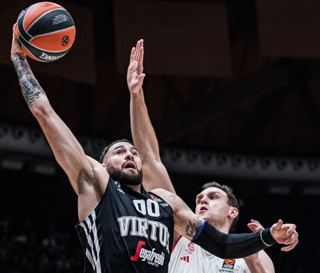 Isaia Cordinier autore di 18 punti contro il Bayern (©Virtus Pallacanestro)