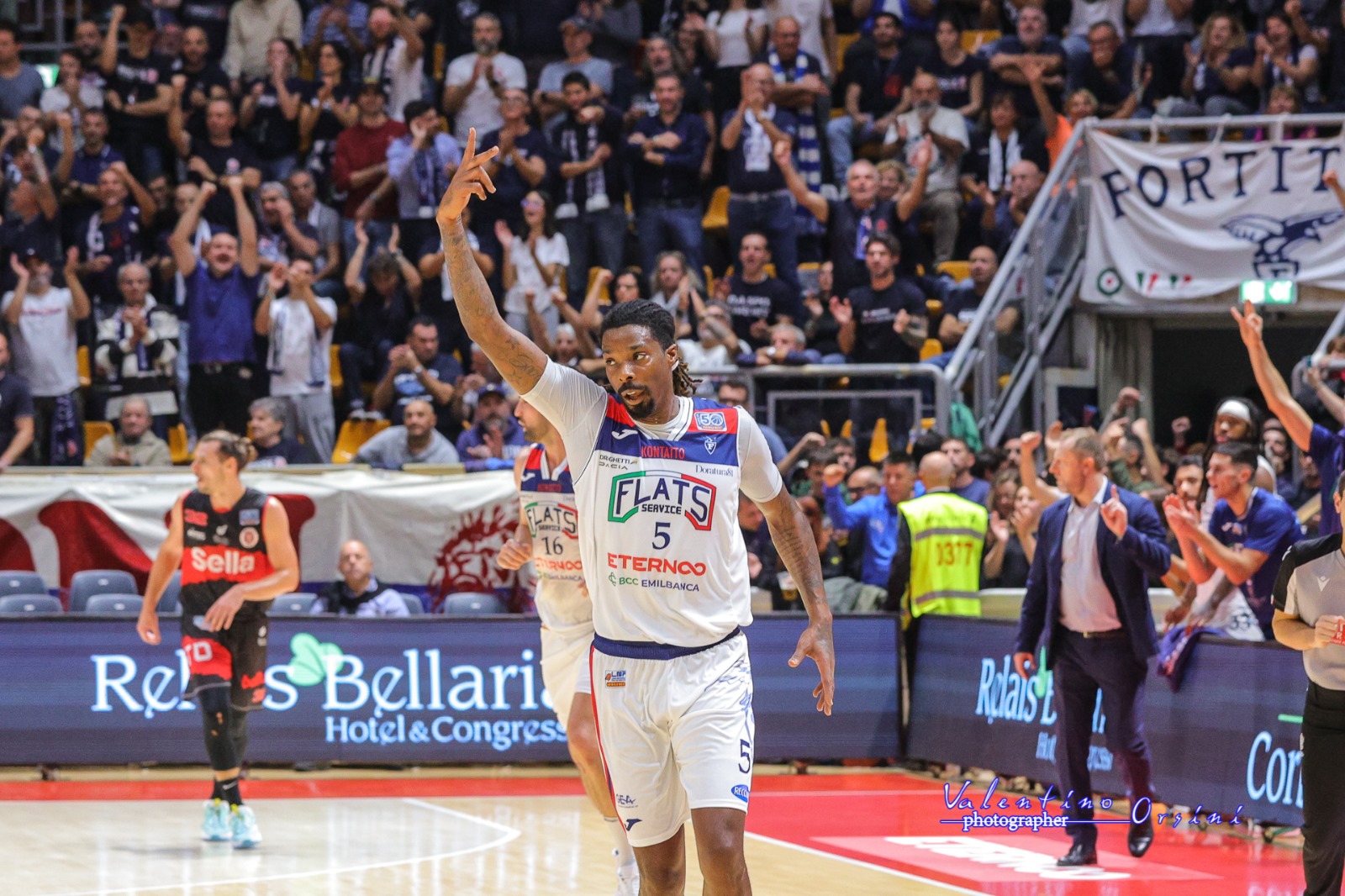 Kenny Gabriel crediti Valentino Orsini