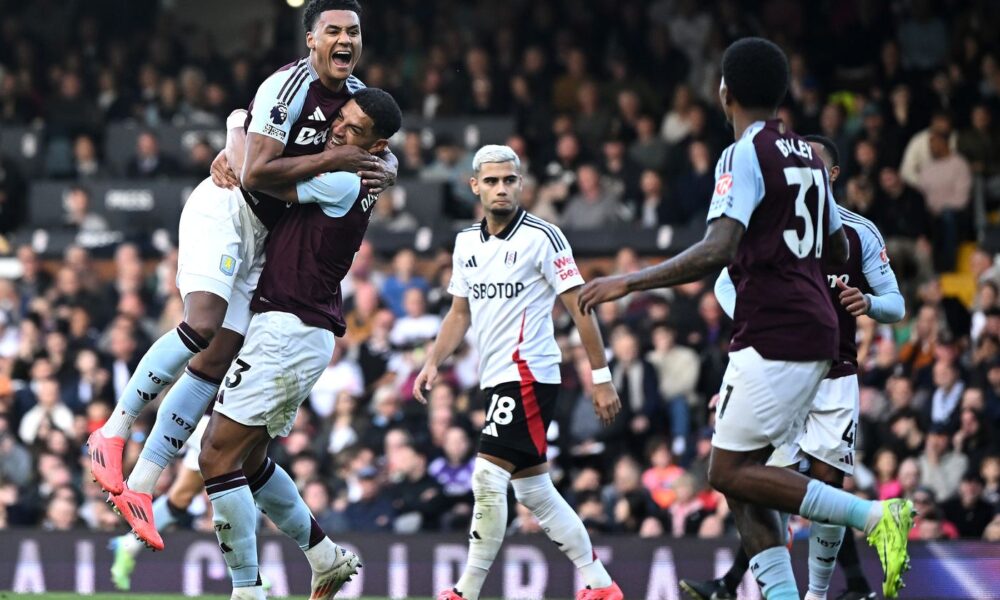 I giocatori dell'Aston Villa in Fulham-Aston Villa