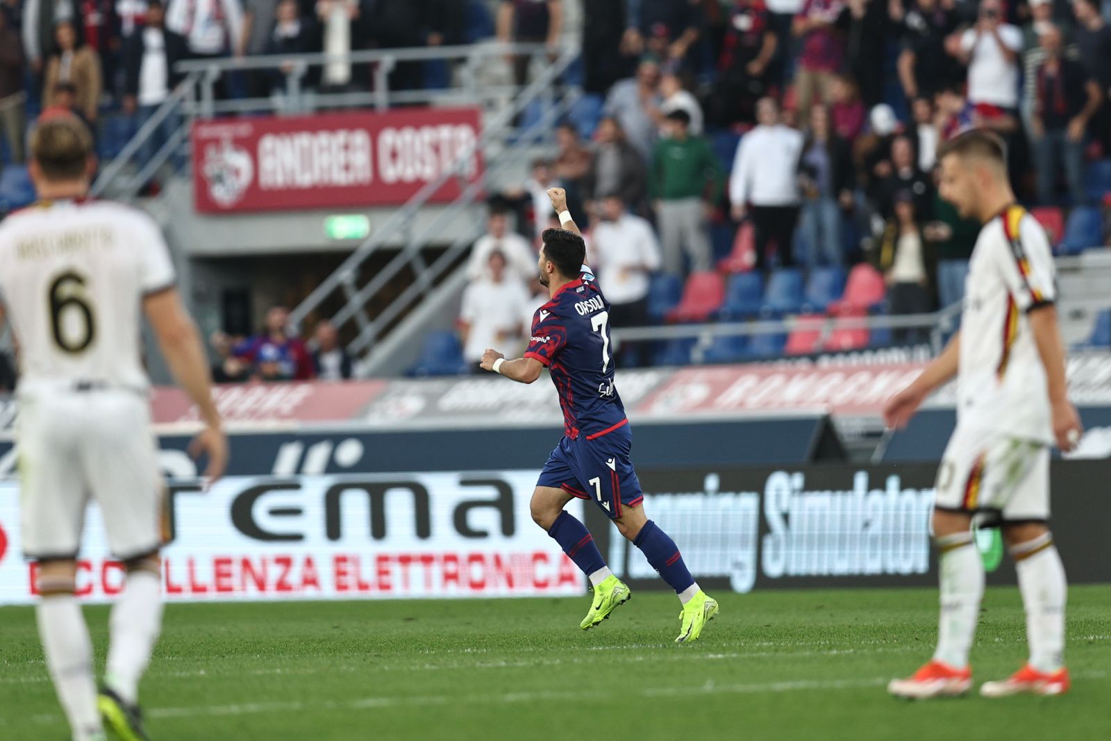 Riccardo Orsolini in -Bologna-Lecce