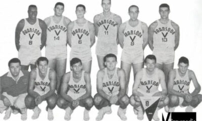 Simmenthal-Virtus. La Virtus 1958/59. In piedi: Johnson, Giovanelli, Lombardi, Calebotta, Alesini, Gambini. Sotto: Gardini, Testoni, Pellanera, Porcelli, Lucev, Canna