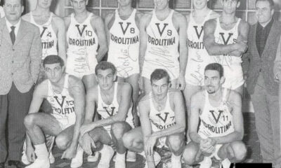 Virtus-Ignis. Virtus 1960/61. In piedi: Battilani (vice), Barlucchi, Canna, Paoletti, Alesini, Lombardi, Pellanera, Kucharski (all.). Sotto: Gambini, Conti, Sardagna, Calebotta