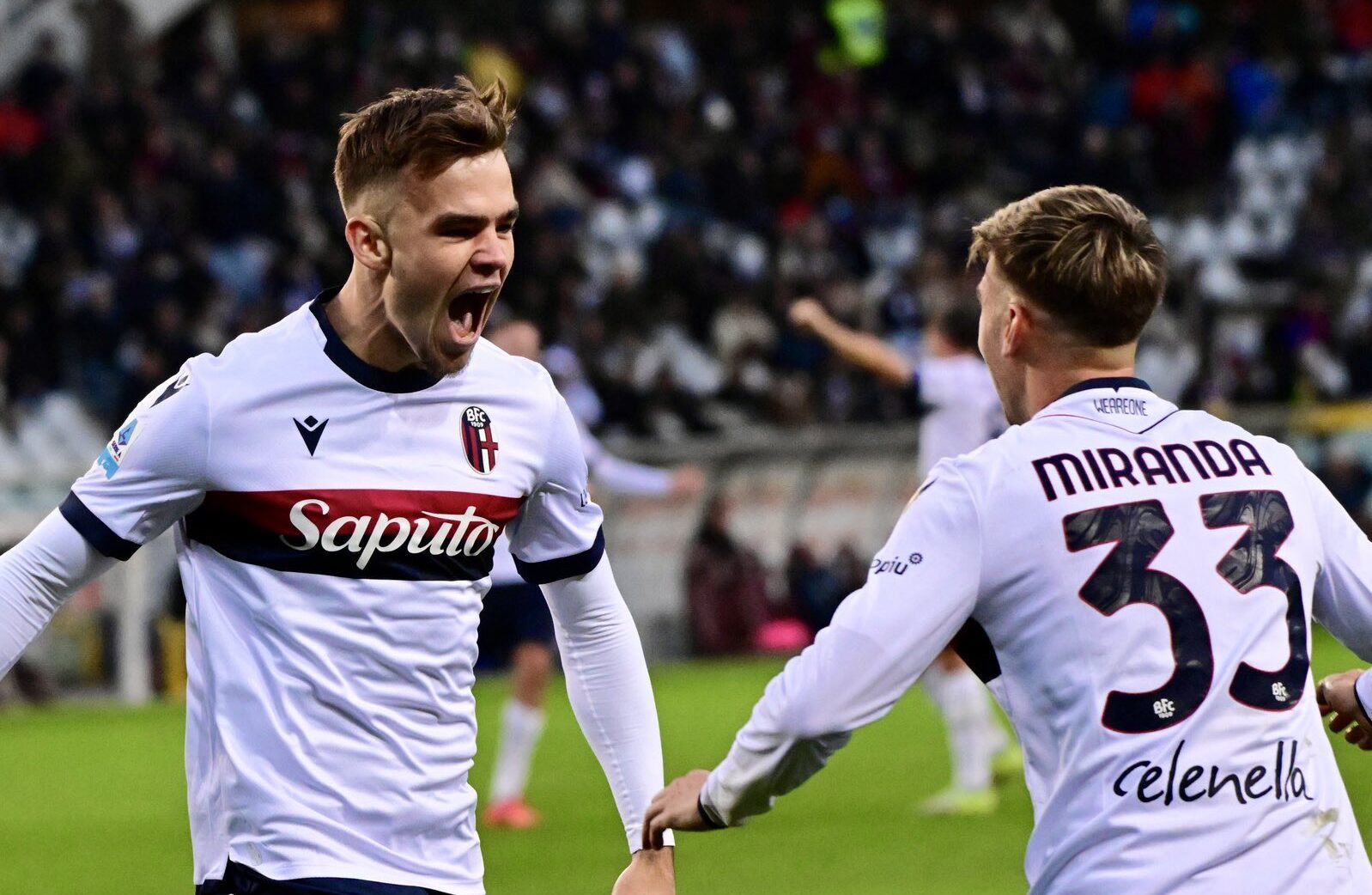 Thijs Dallinga e Juan Miranda in Torino - Bologna (© Bologna FC 1909)