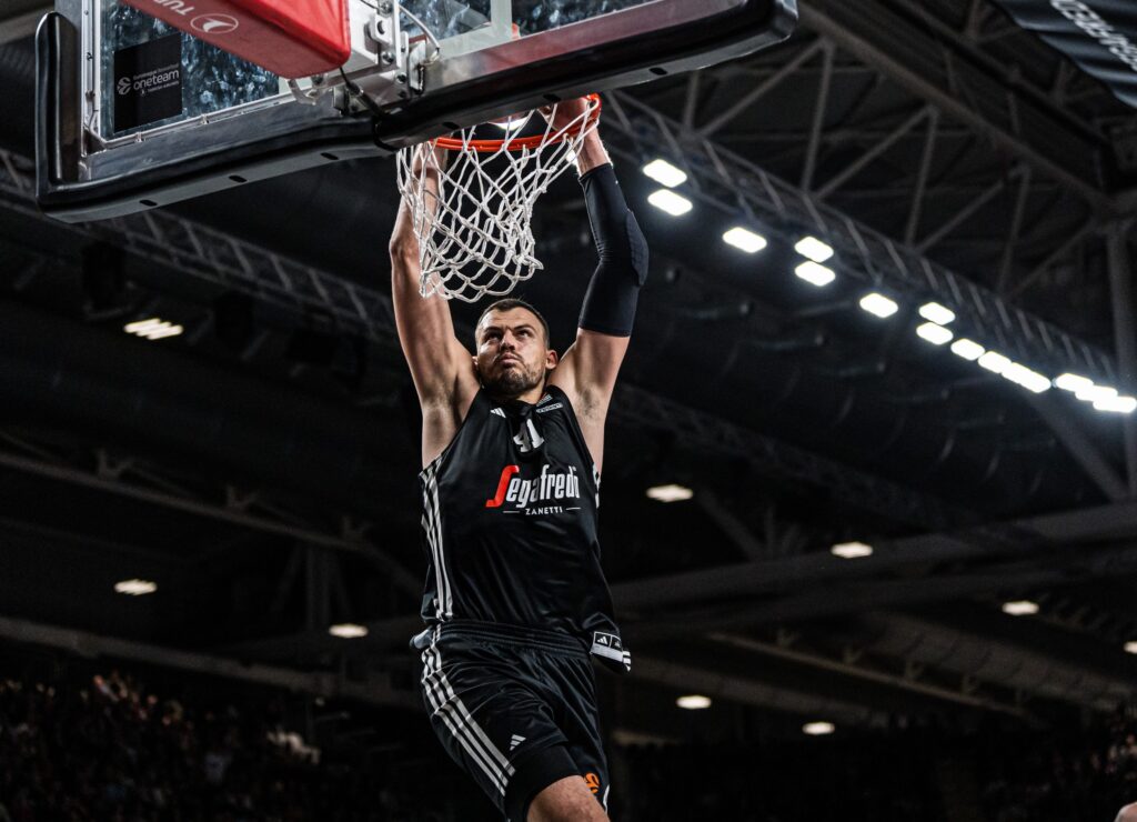 Ante Zizic (©Virtus Pallacanestro)