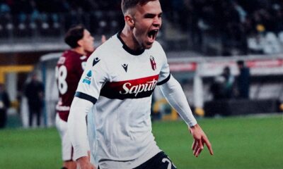 L'esultanza di Dallinga dopo il goal al Torino (© Bologna FC 1909)