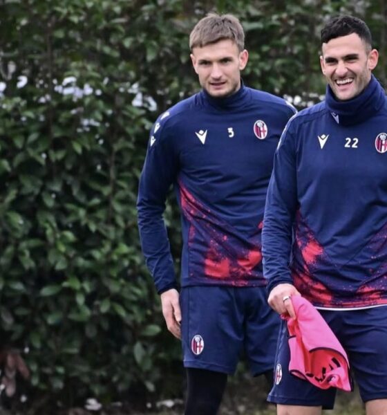 I rossoblù in allenamento prima di Bologna-Roma (©Bologna FC 1909)