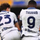 Nicolò Barella e Marcus Thuram esultano con la maglia dell'Inter