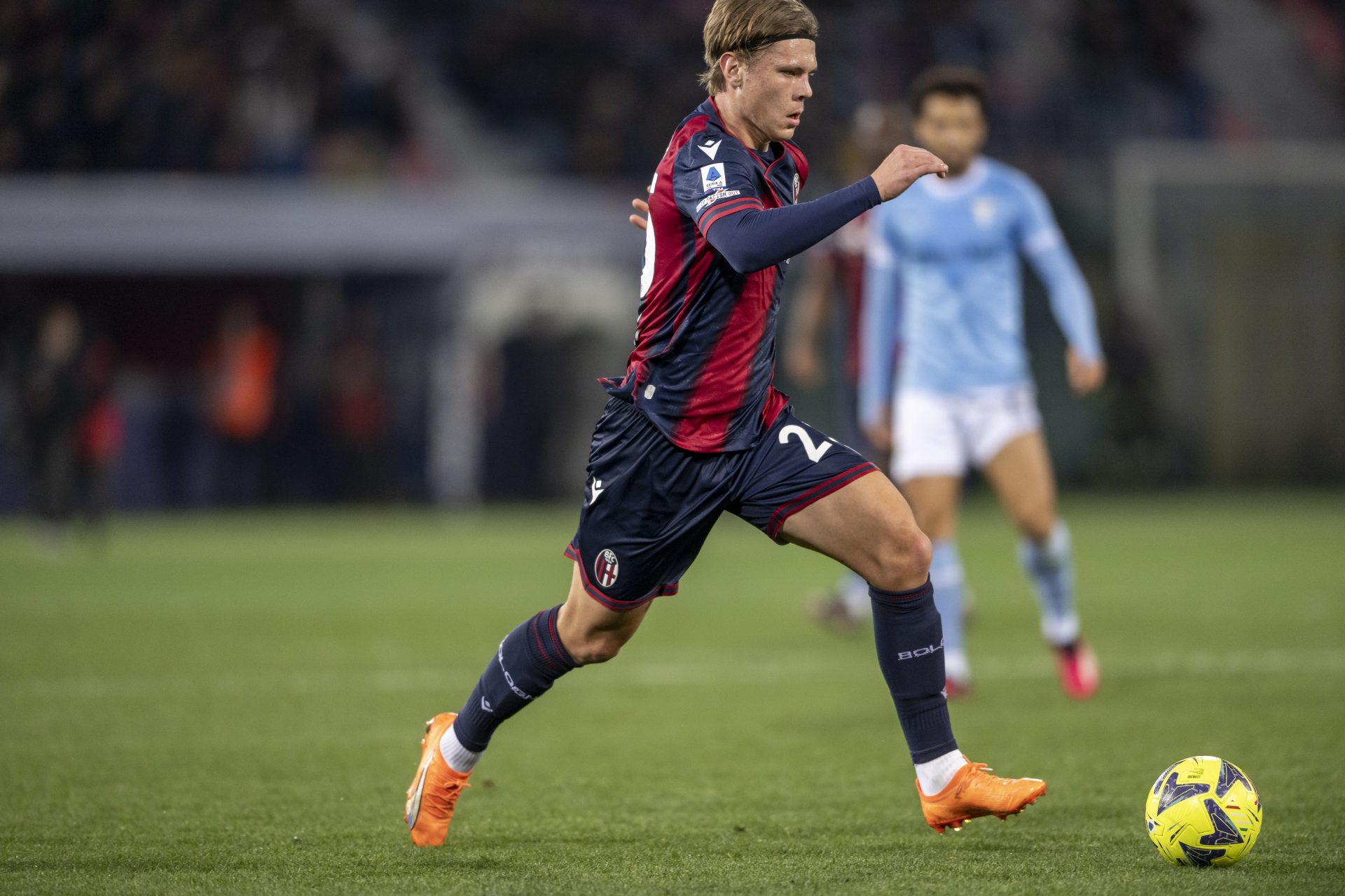 Niklas Pyythia, in azione con la maglia del Bologna contro la Lazio