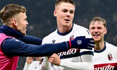 Emil Holm festeggia il 2-2 contro l'Inter (© Bologna FC 1909)