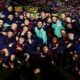 Il Bologna festeggia sotto la Curva Bulgarelli dopo la vittoria contro il Torino (© Bologna FC 1909)